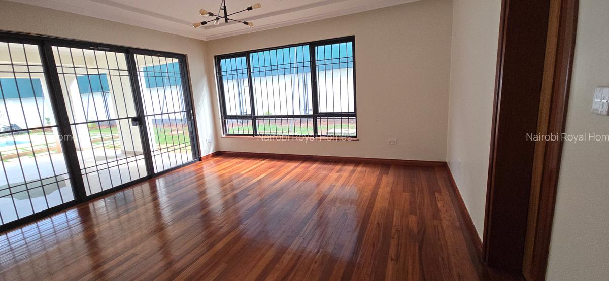 6 Bed House with En Suite at Loresho Road - 16