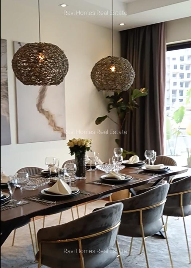 3 Bed Apartment with Swimming Pool in Riverside - 5