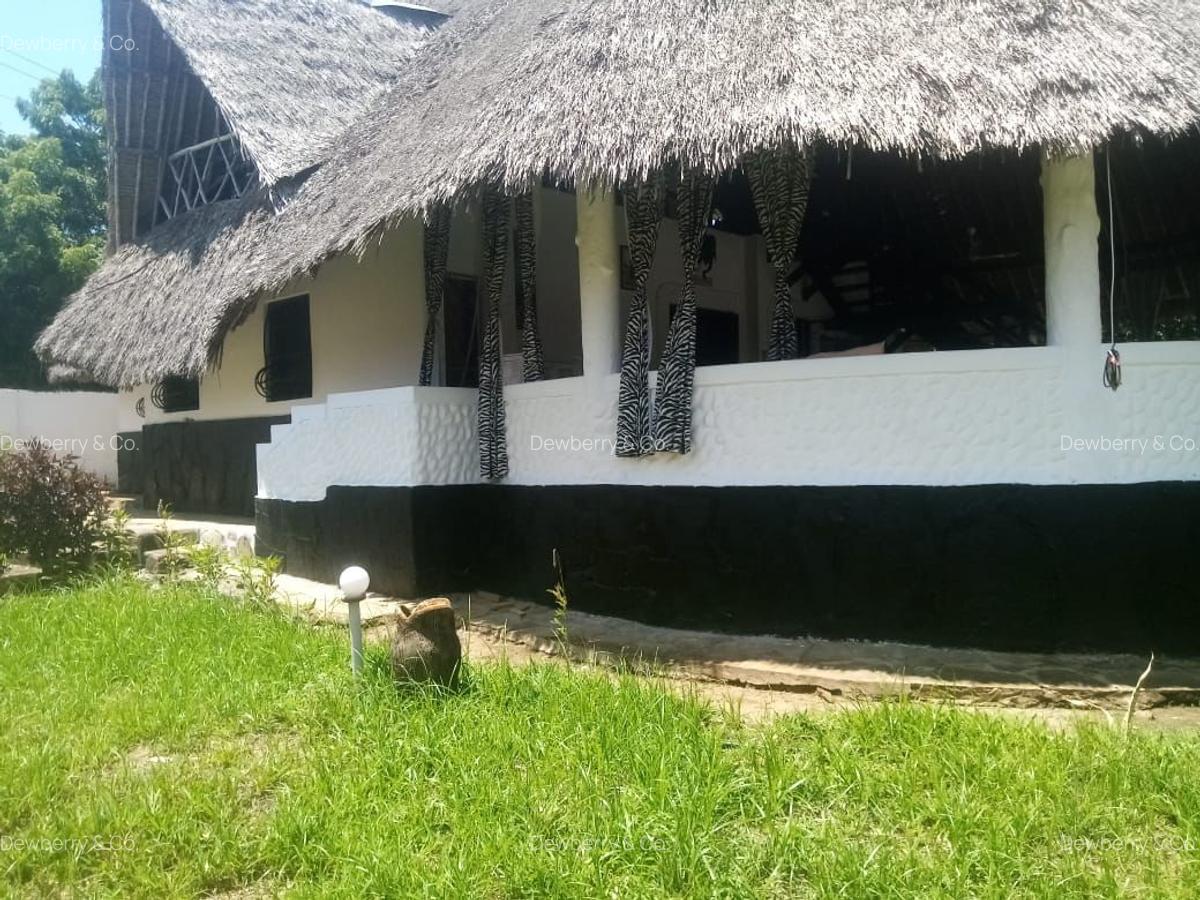 4 Bed Villa with En Suite in Diani - 9
