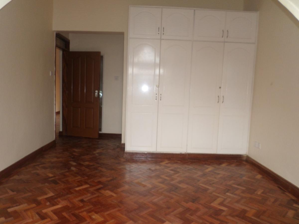 2 Bed Apartment with En Suite at Kilimani - 11