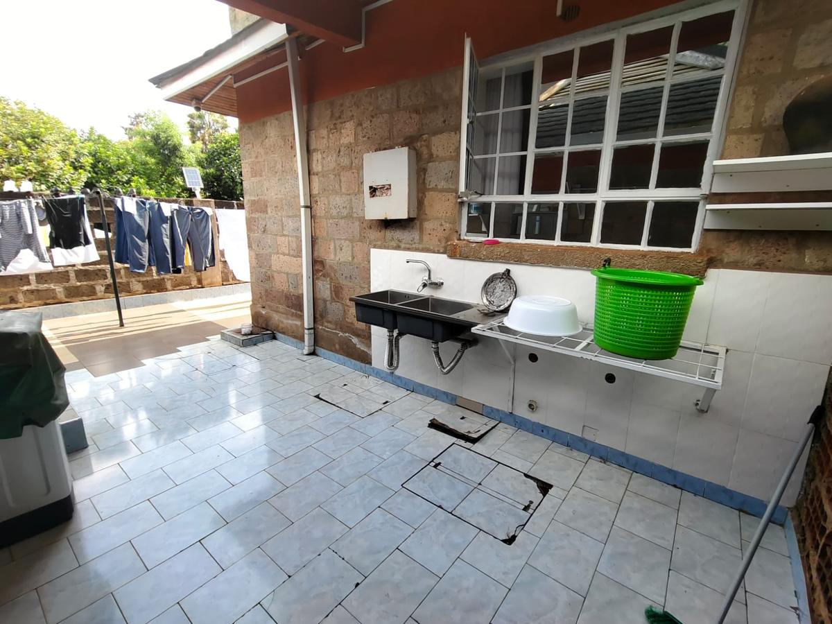 5 Bed House with En Suite in Kitisuru - 11