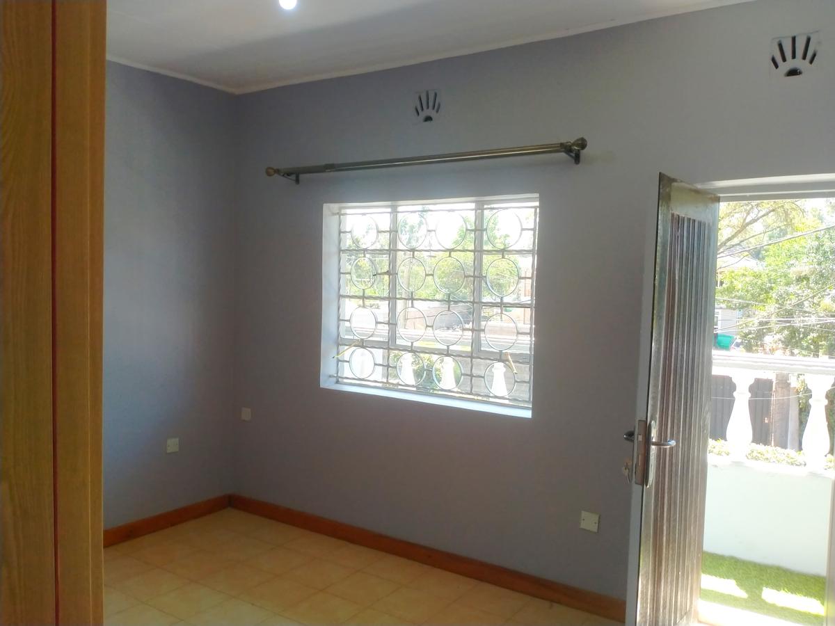 3 Bed House with Staff Quarters in Garden Estate - 7