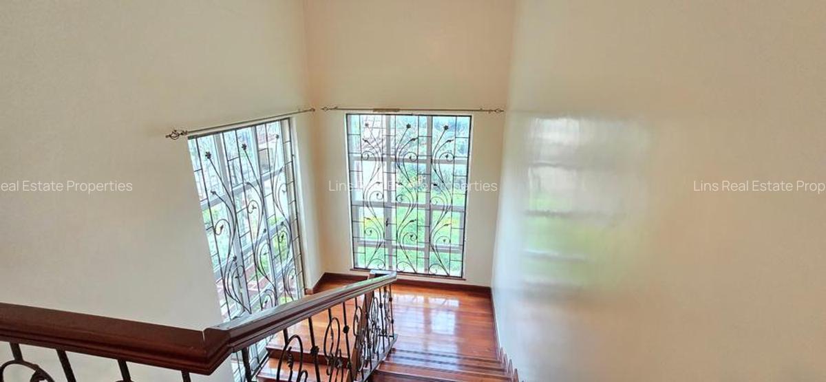 5 Bed Townhouse with En Suite in Lavington - 5