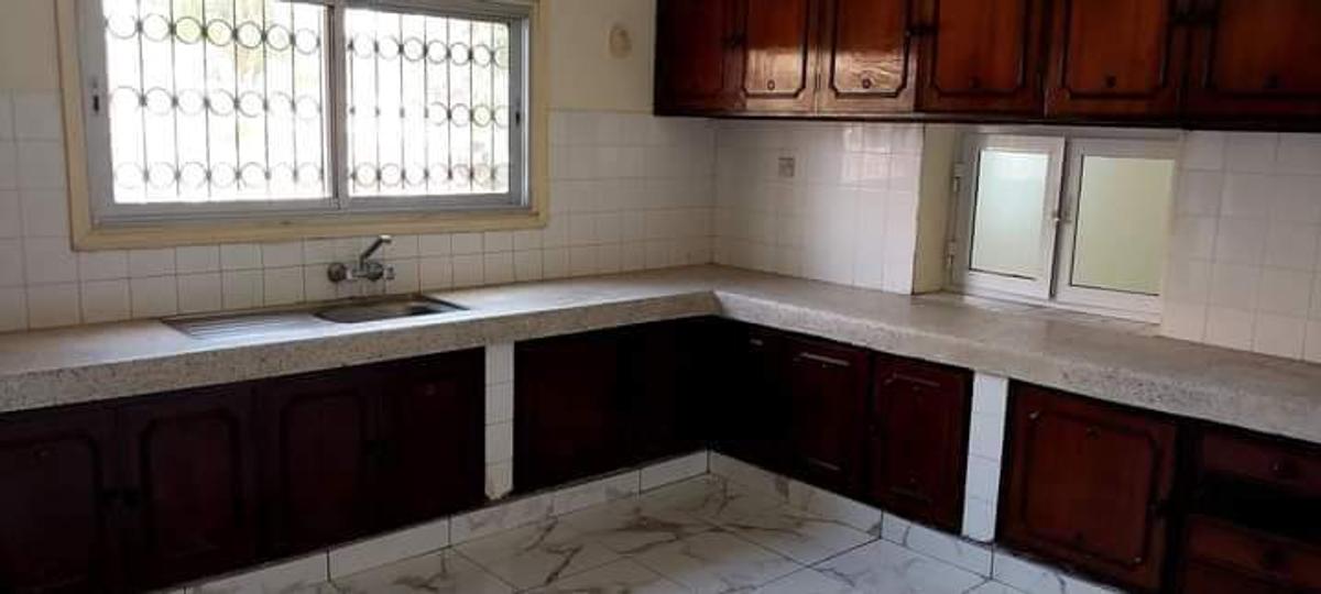 4 Bed Villa with En Suite at Kenyatta Road - 9