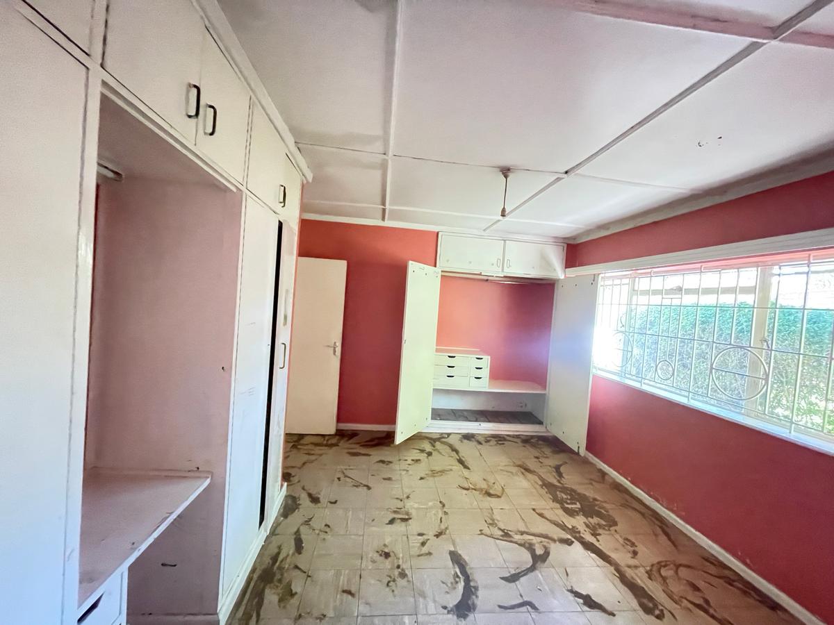 Commercial Property with Parking in Kilimani - 14