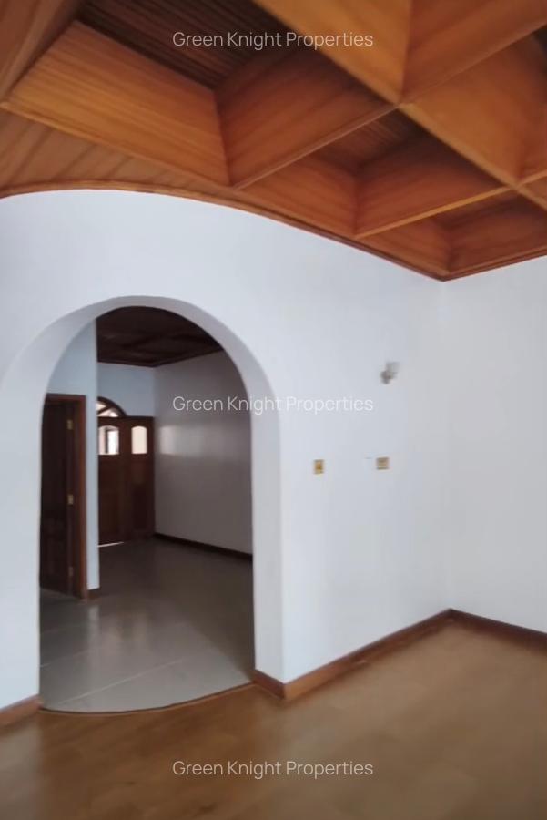 Commercial Property with Service Charge Included in Kileleshwa - 4