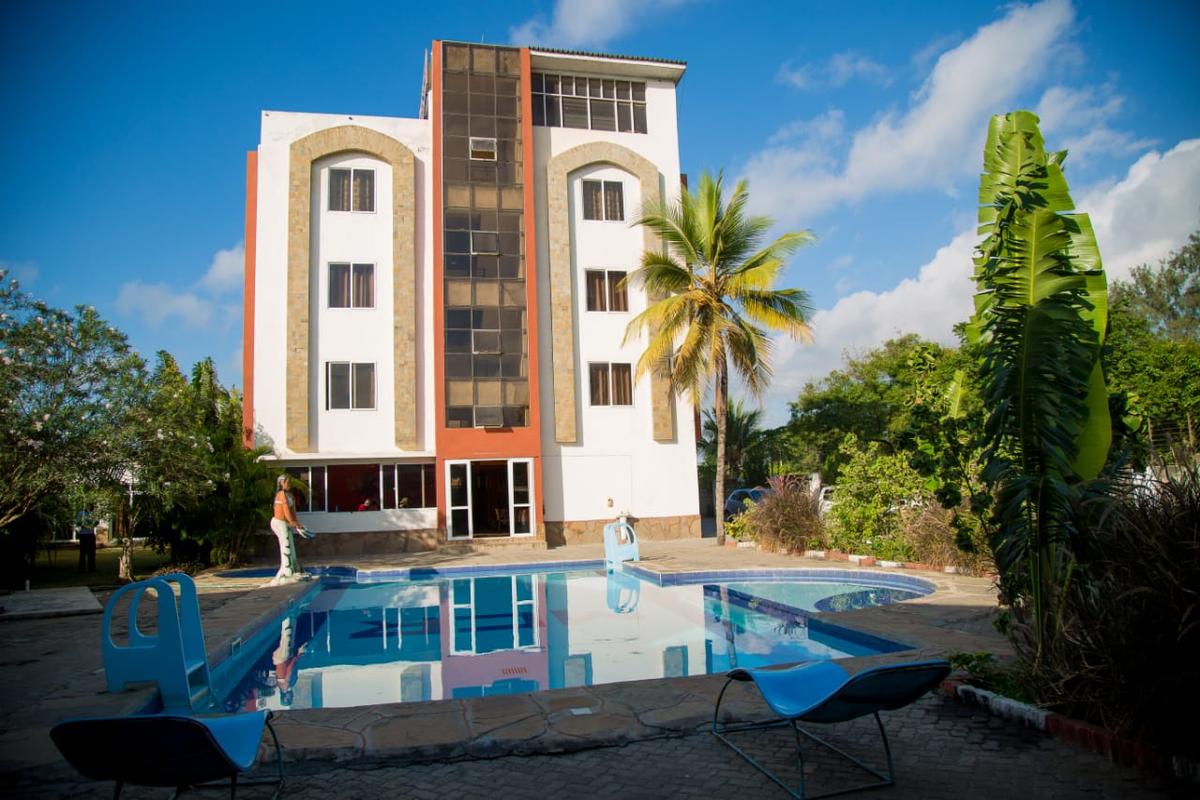 Serviced 10 Bed Apartment with En Suite in Nyali Area - 1