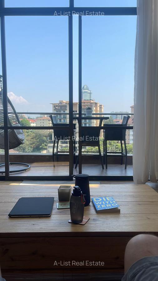 4 Bed Apartment with En Suite at Riverside Drive - 2