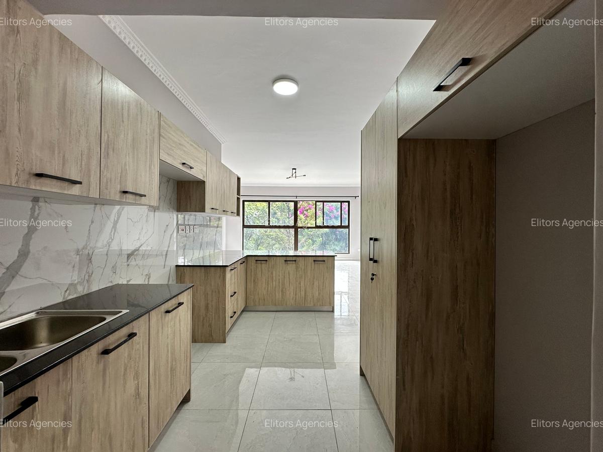 2 Bed Apartment with En Suite at School Lane - 3