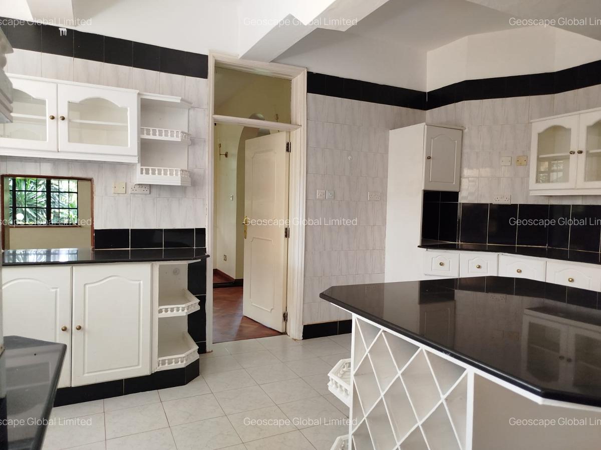 5 Bed House with En Suite in Runda - 6