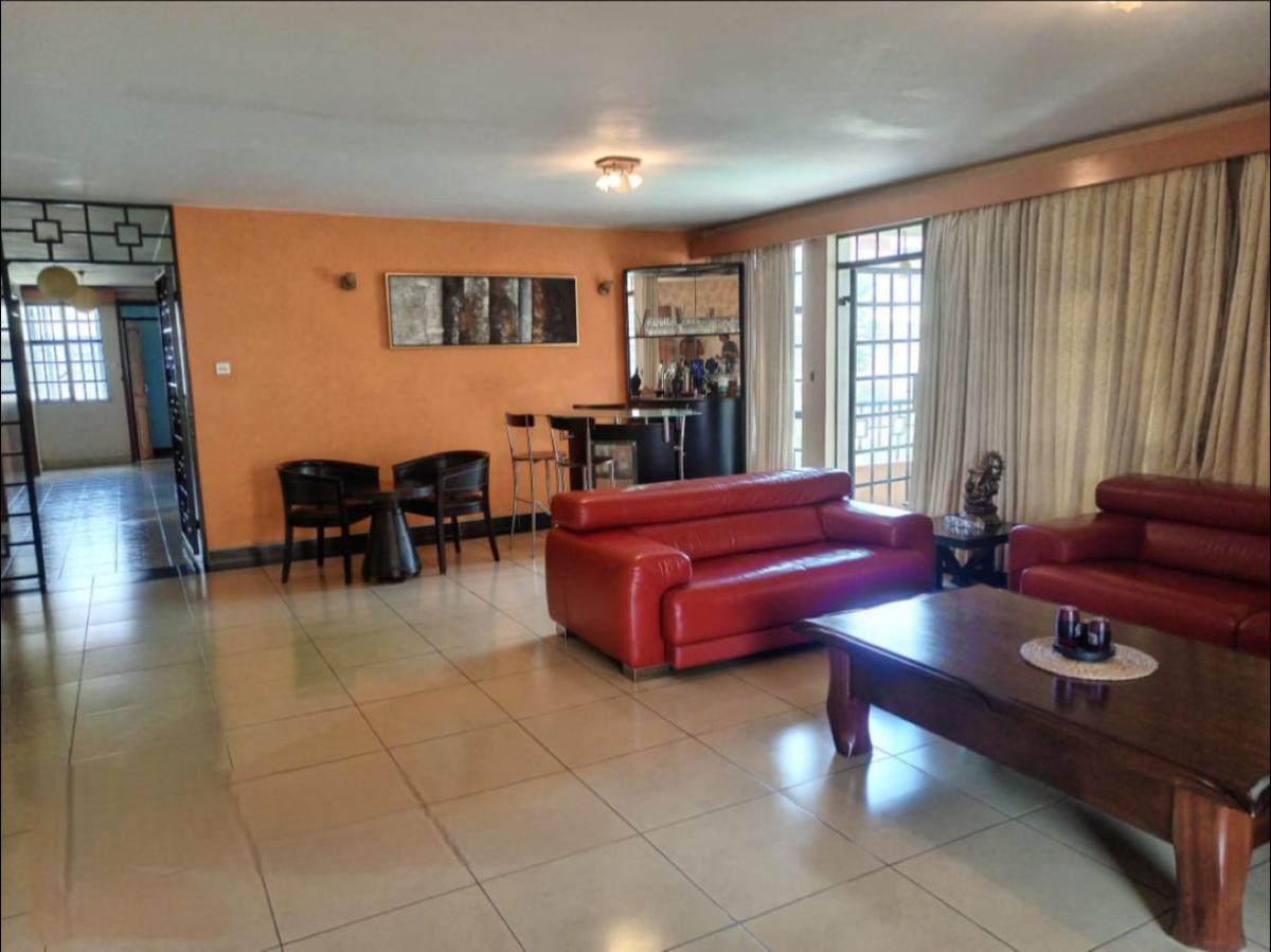 4 Bed Apartment with En Suite in Westlands Area - 9