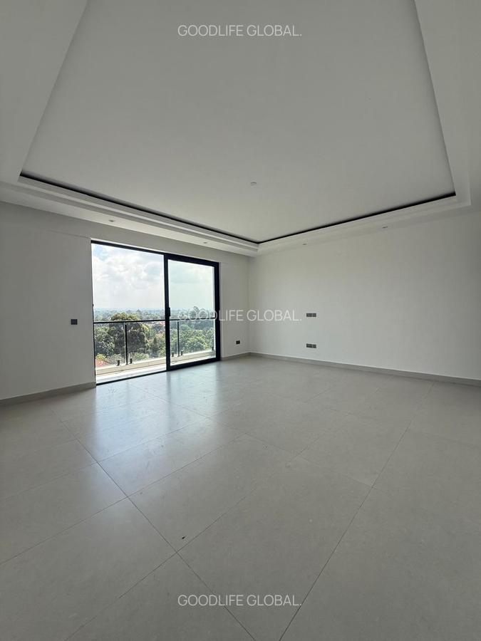 3 Bed Apartment with En Suite at Brookside - 12