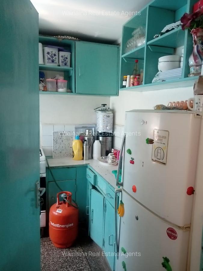 3 Bed House in Donholm - 2