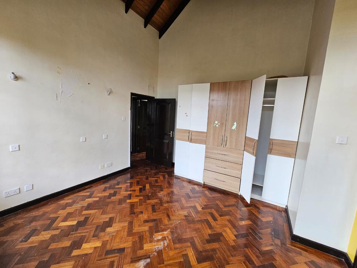 4 Bed House with En Suite in Karen - 6