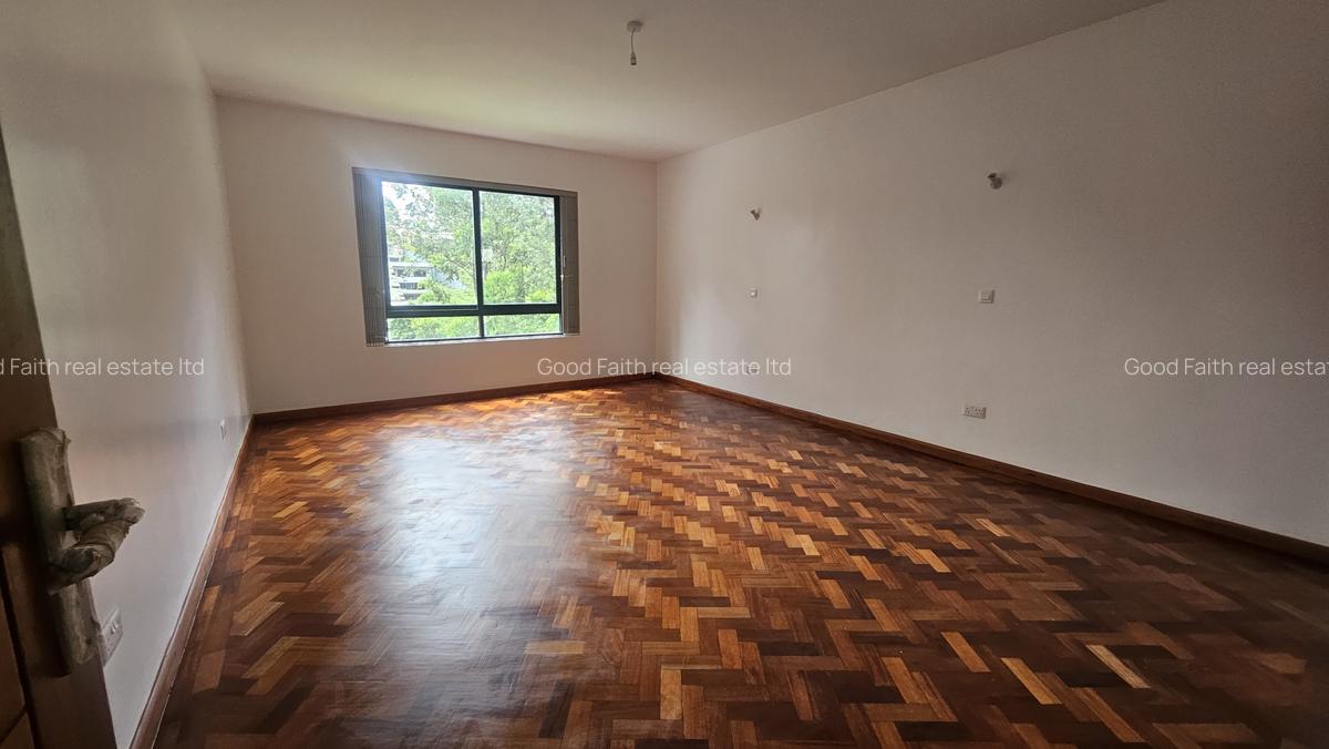 5 Bed House with En Suite in Loresho - 9