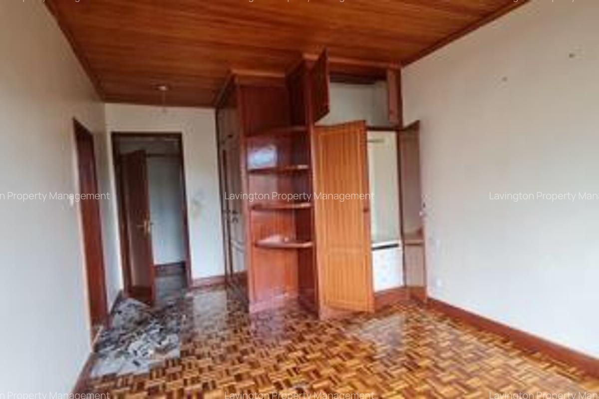 4 Bed Townhouse with En Suite at Lavington Green - 6