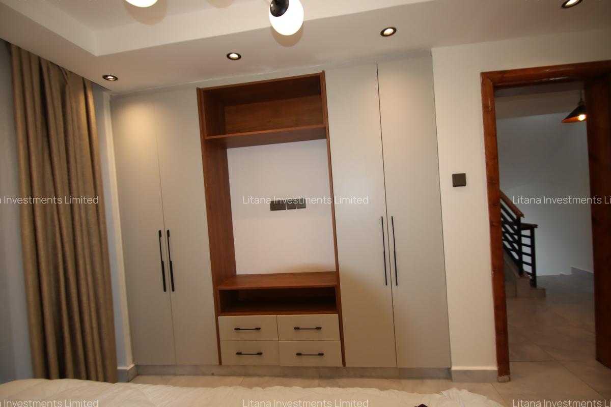 4 Bed Villa with En Suite at Kamakis Corner - 11