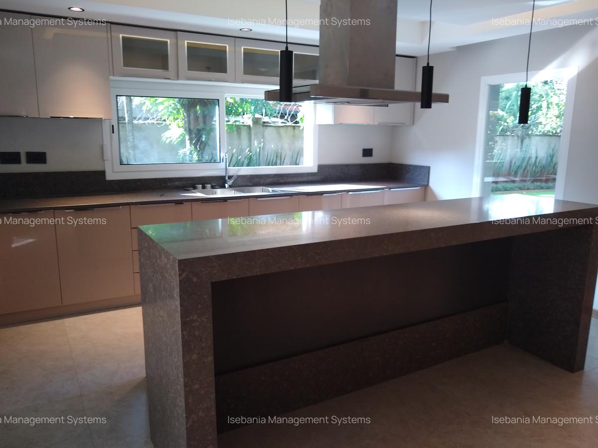 5 Bed House with En Suite at Panafric Avenue - 9