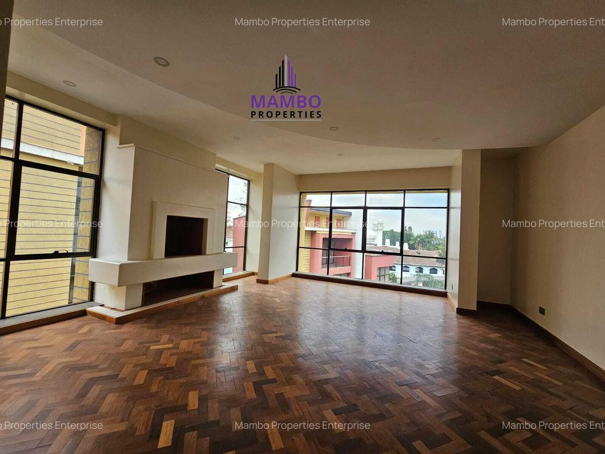 5 Bed Townhouse with En Suite at Lavington - 3