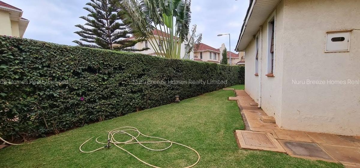 4 Bed Townhouse with En Suite in Kiambu Road - 11