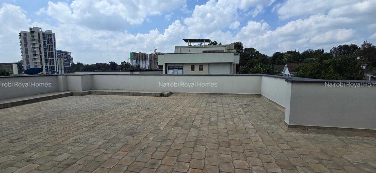 4 Bed Apartment with En Suite at Two Rivers Loft - 15