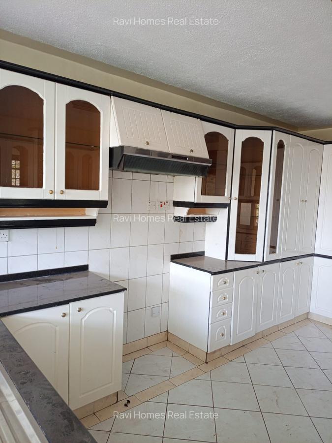 4 Bed Apartment with En Suite at Gichugu Road - 4