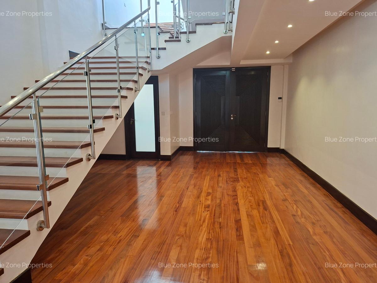 5 Bed House with En Suite at Off Benin Dr - 12