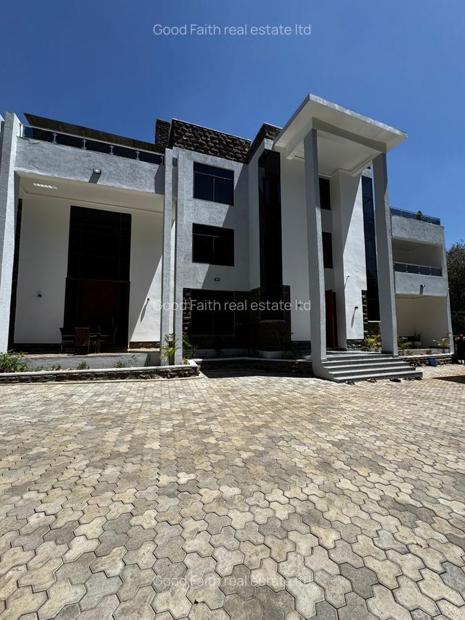 5 Bed House with En Suite in Karen - 2