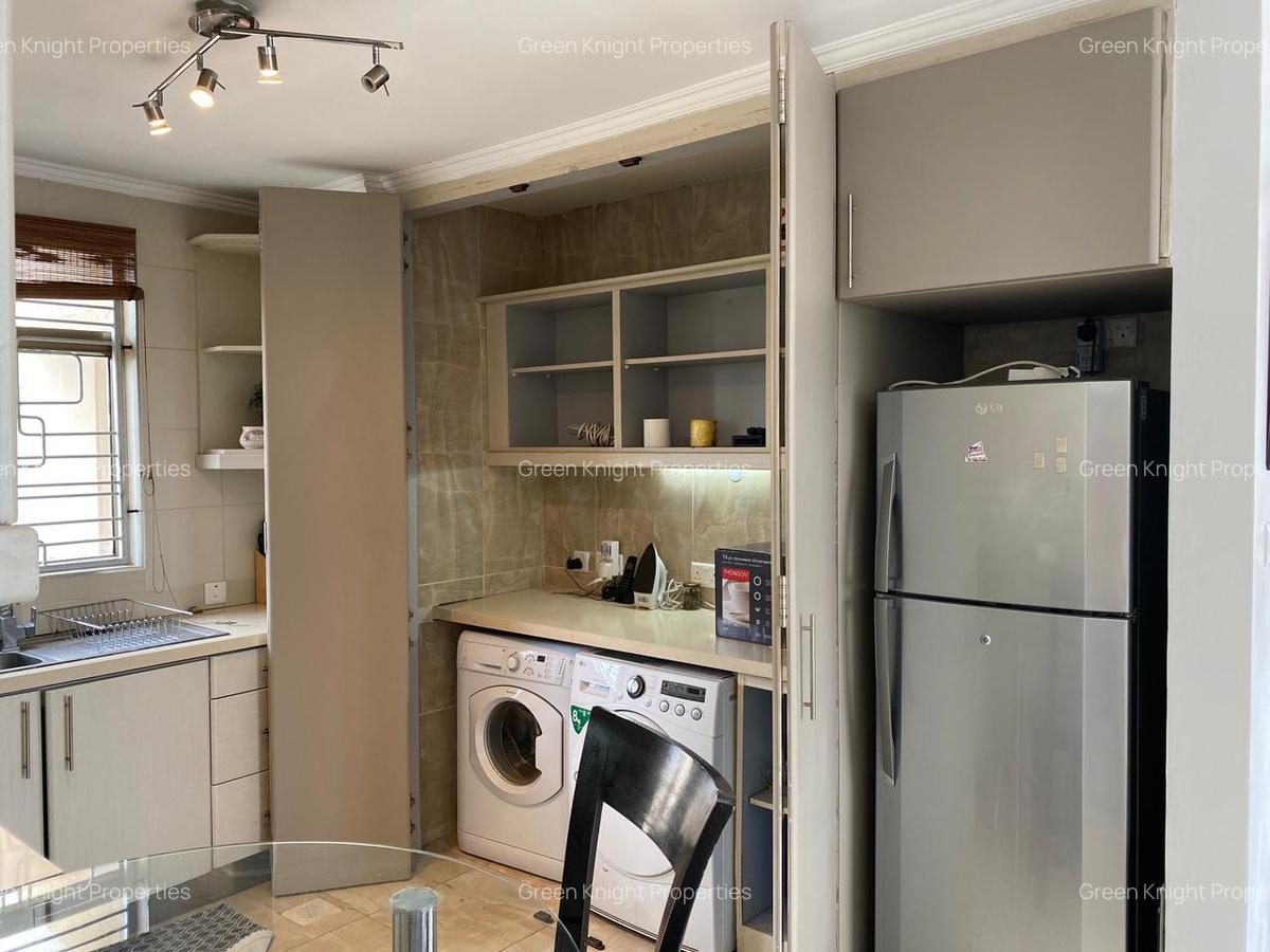 Serviced Studio Apartment with En Suite in Lavington - 4