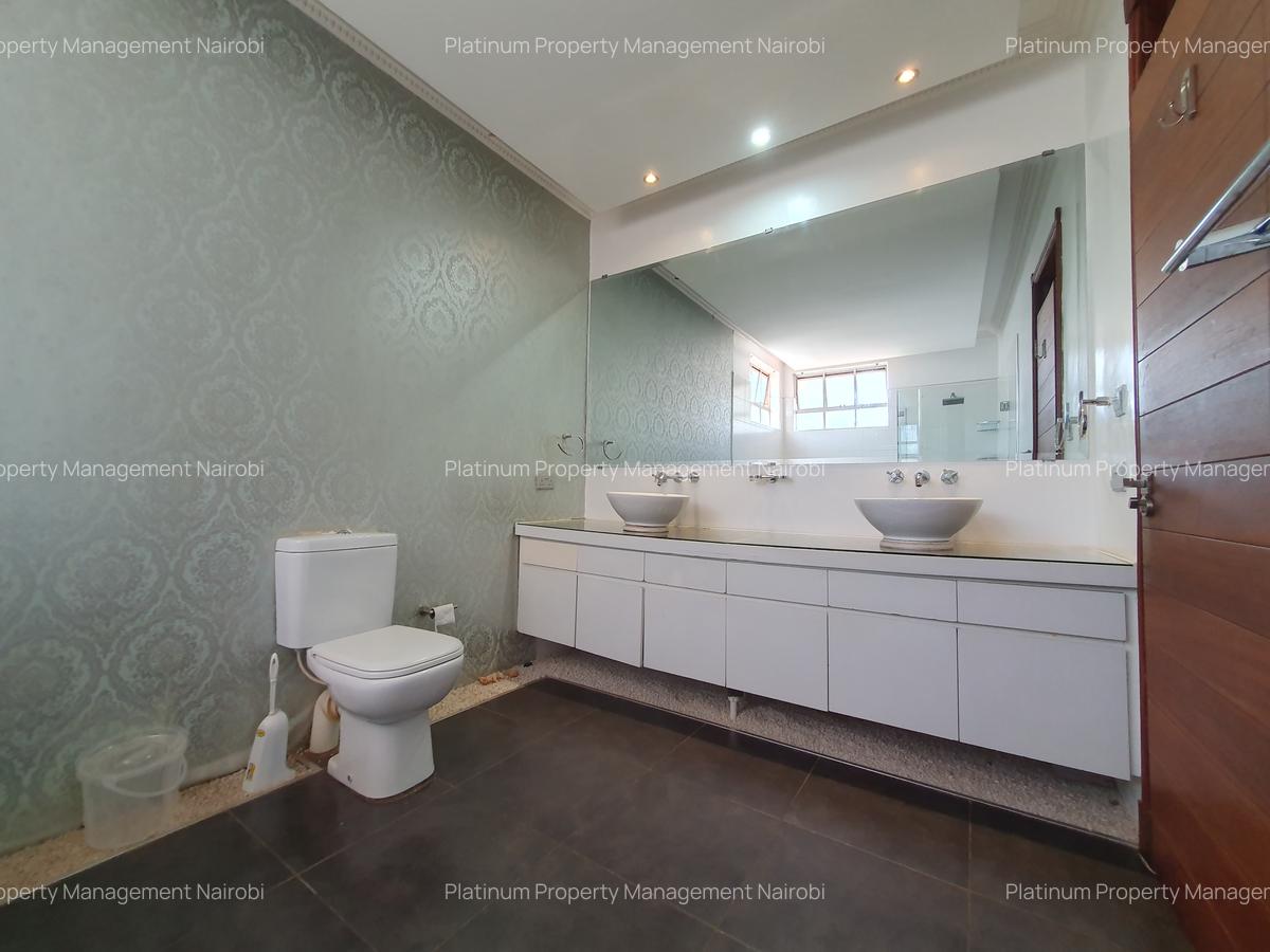 2 Bed Apartment with En Suite at Magnolia Close - 14