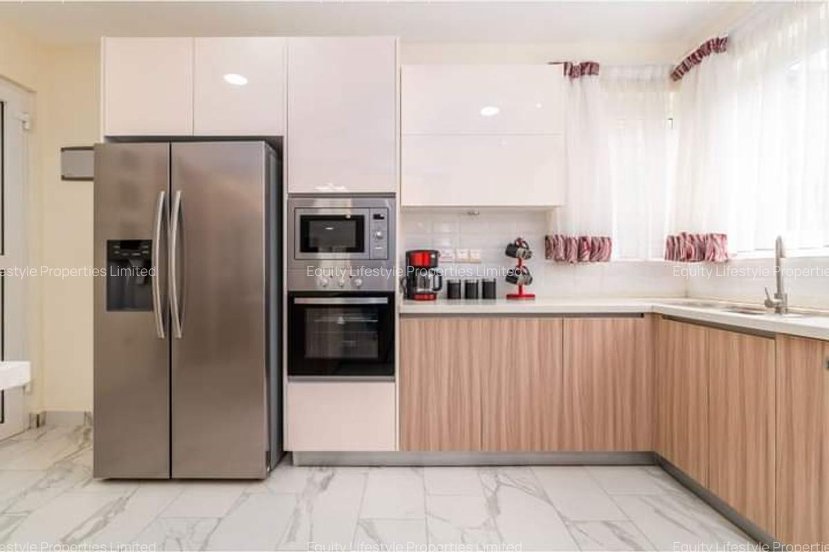 5 Bed Townhouse with En Suite in Runda - 6