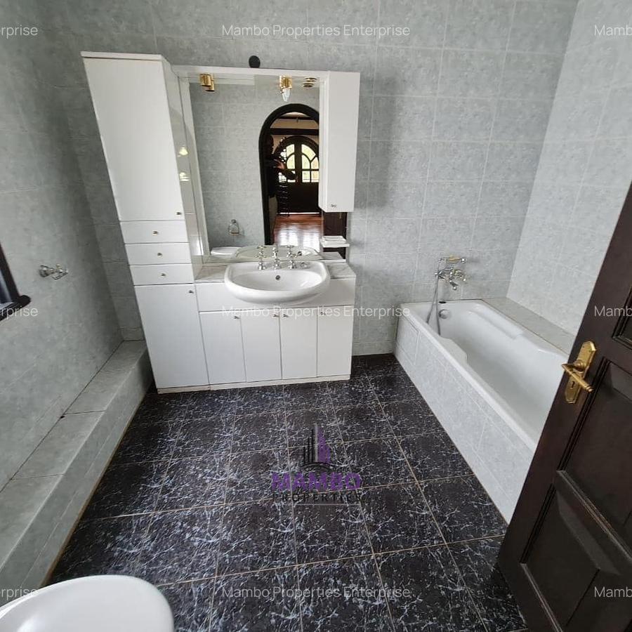 4 Bed Townhouse with En Suite at Riverside Drive - 7