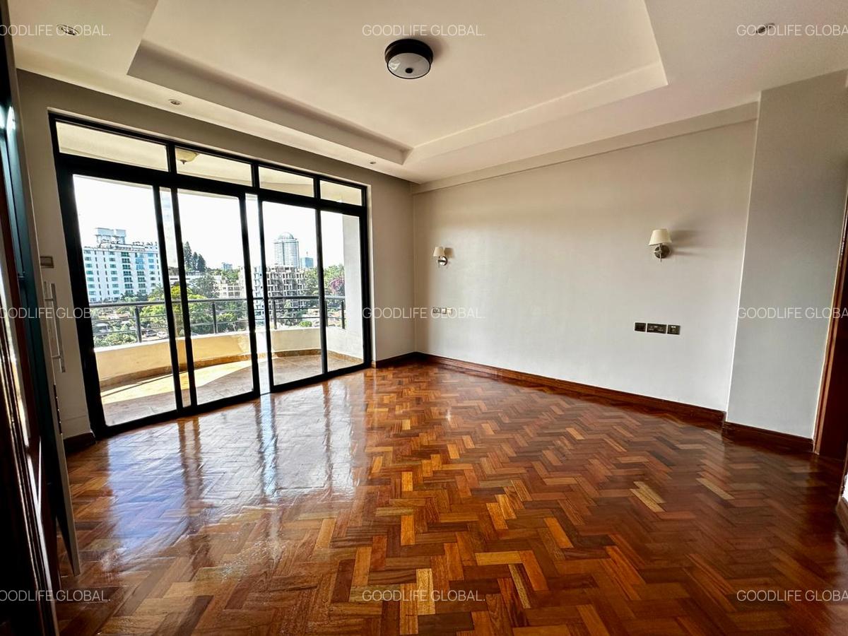 Furnished 4 Bed Apartment with En Suite at Riverside - 6