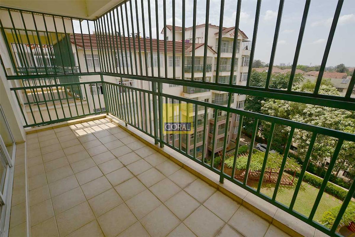 7 Bed Apartment with En Suite in Lavington - 5