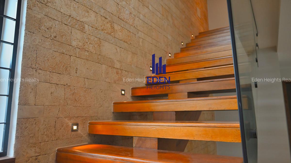 4 Bed House with En Suite in Loresho - 6