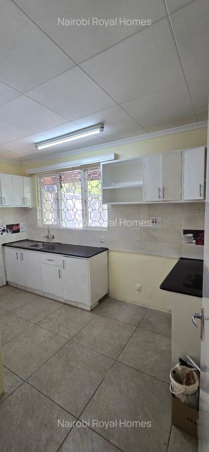 3 Bed House with En Suite at Kyuna Rise - 9