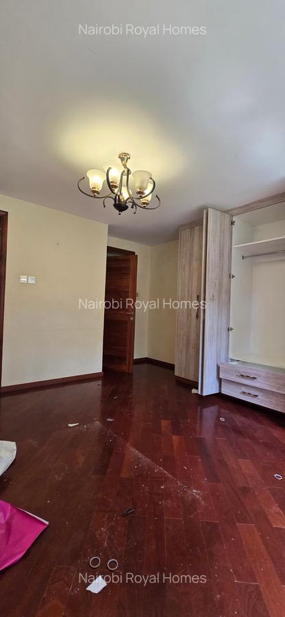 5 Bed Townhouse with En Suite at Lavington Green - 13