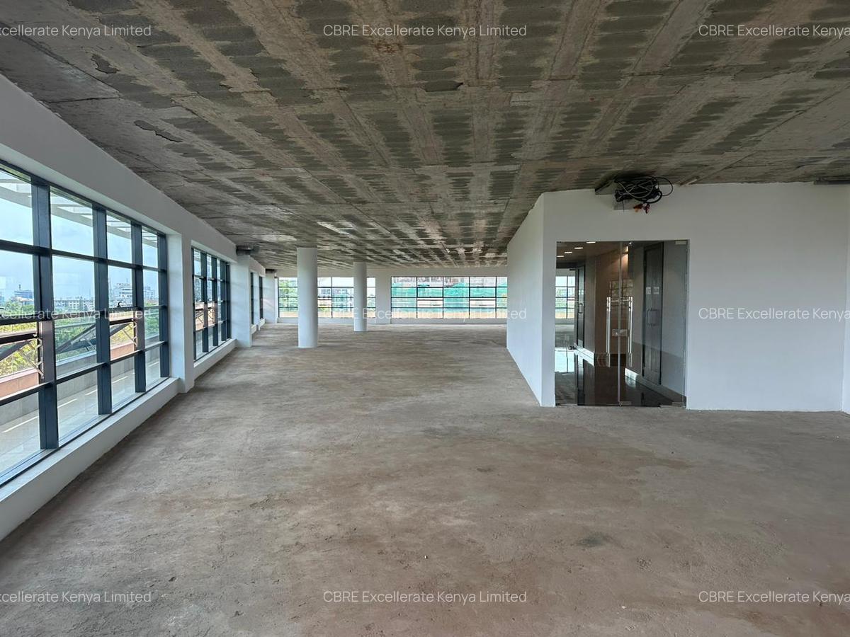 119,000 ft² Commercial Property with Backup Generator at School Lane - 1