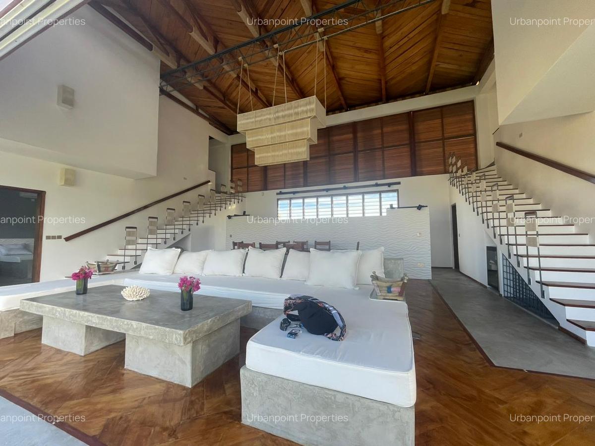 4 Bed House with En Suite in Nyali Area - 3