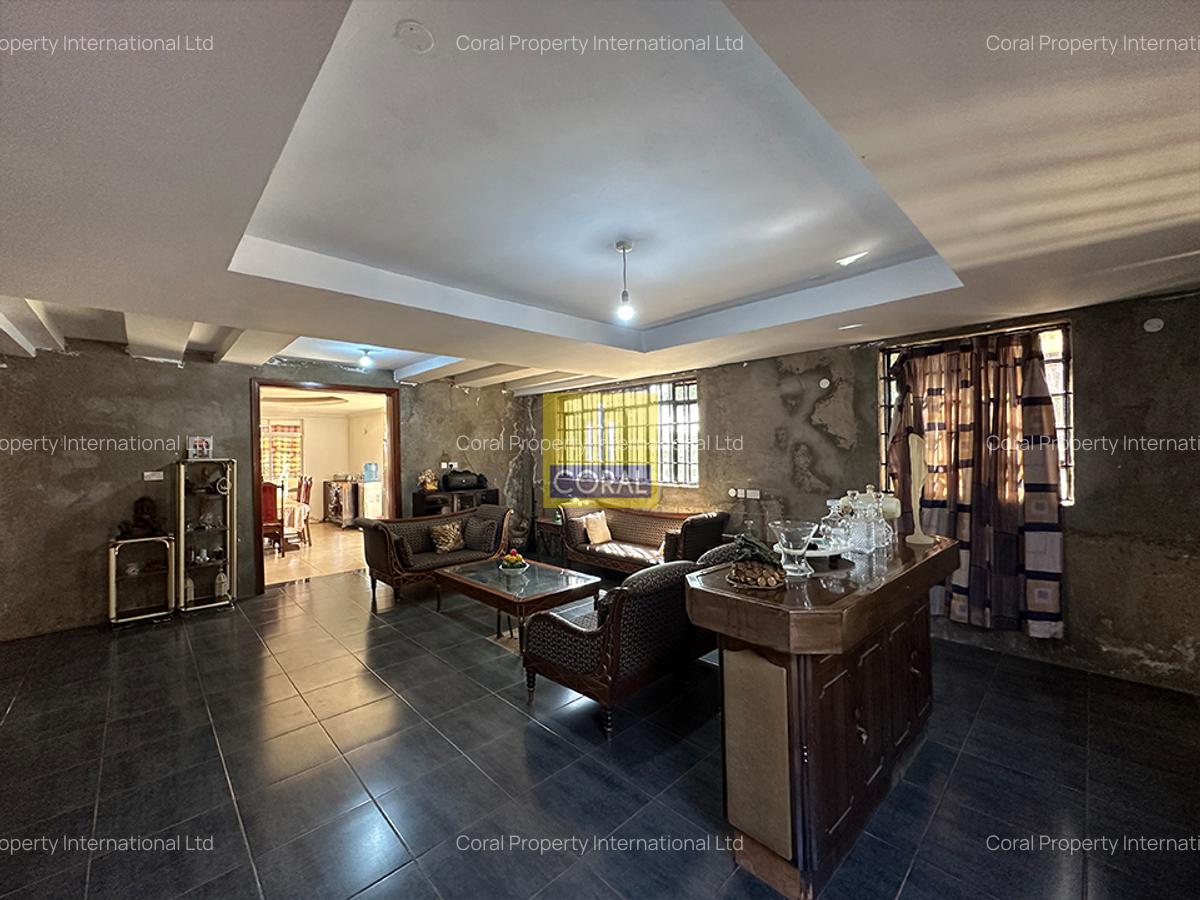 7 Bed House in Runda - 4
