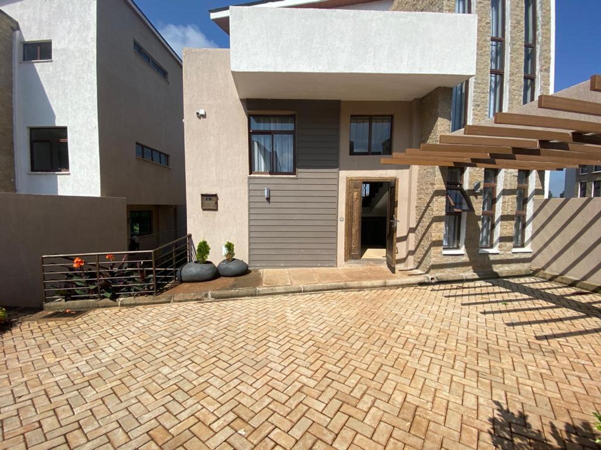 4 Bed Villa with En Suite at Runda Rd - 2