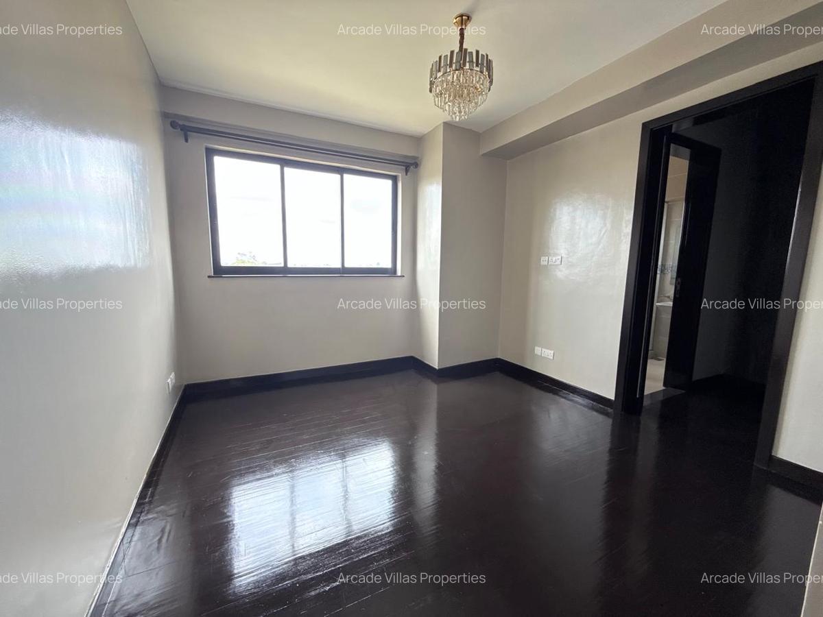 4 Bed Apartment with En Suite in Lavington - 16