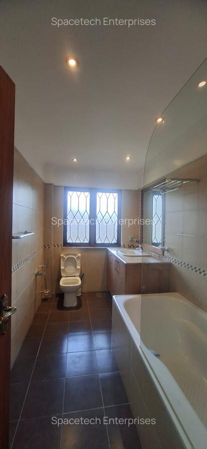 5 Bed House with En Suite in Gigiri - 16