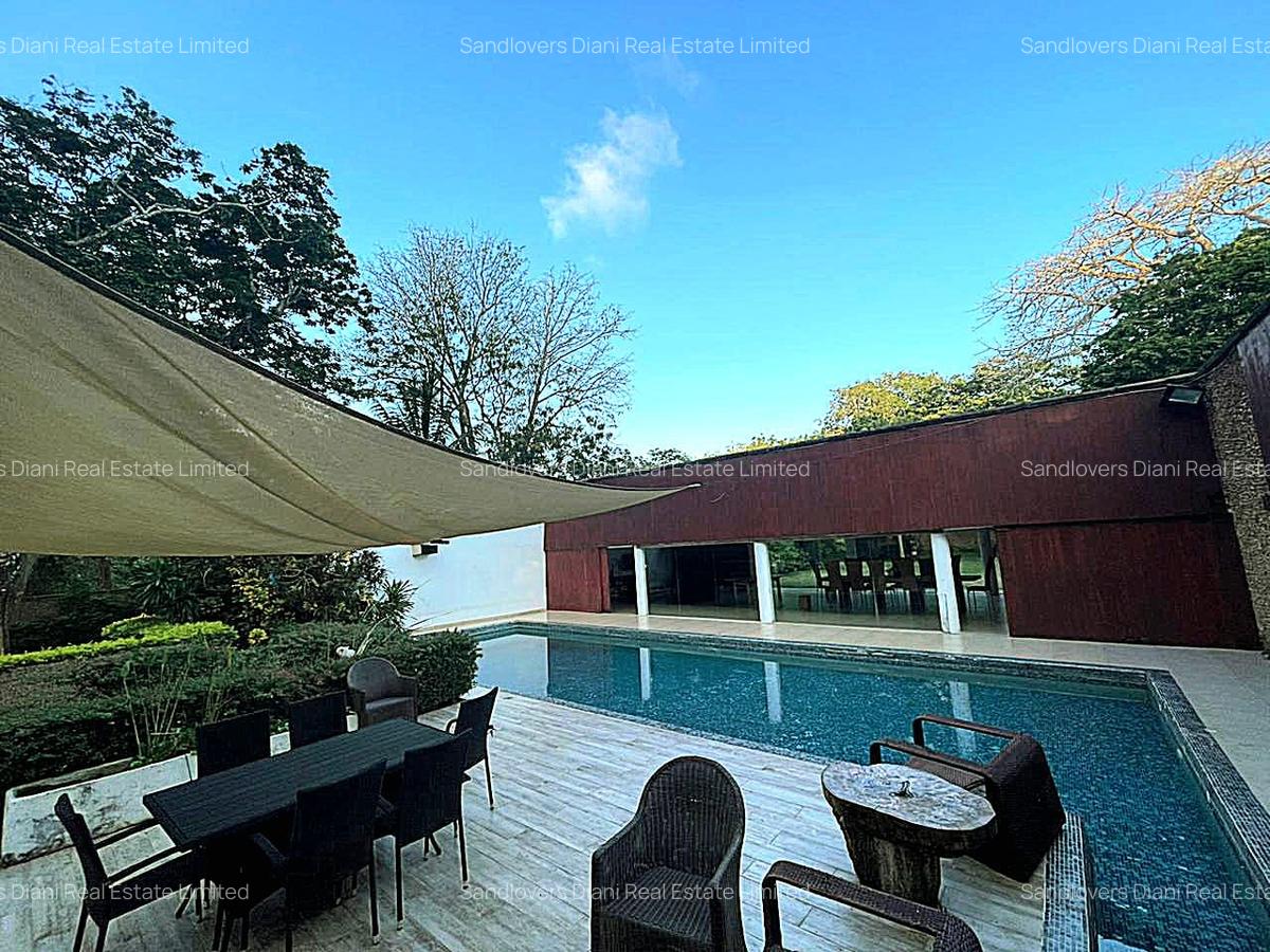 5 Bed Villa with En Suite in Diani - 11