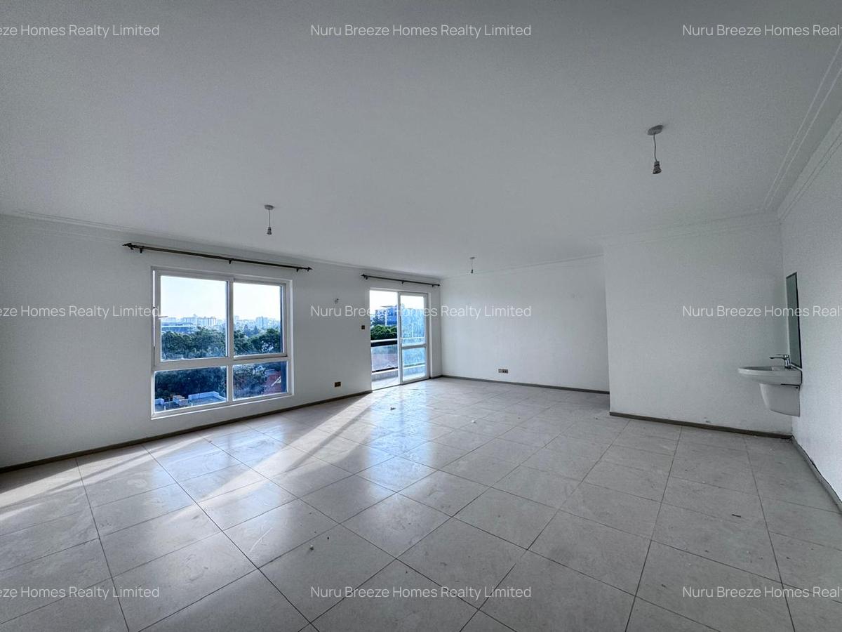 3 Bed Apartment with En Suite in Westlands Area - 2