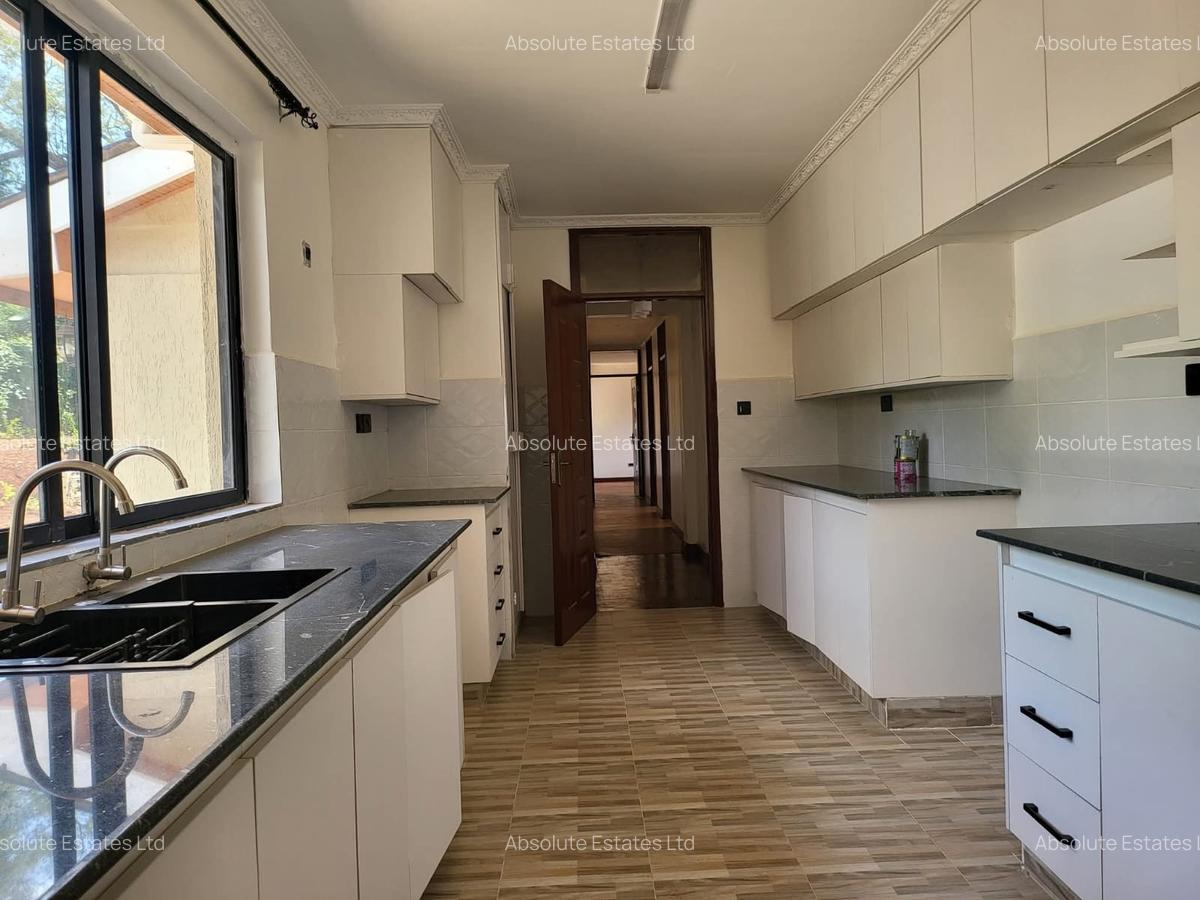 4 Bed House with En Suite in Loresho - 4