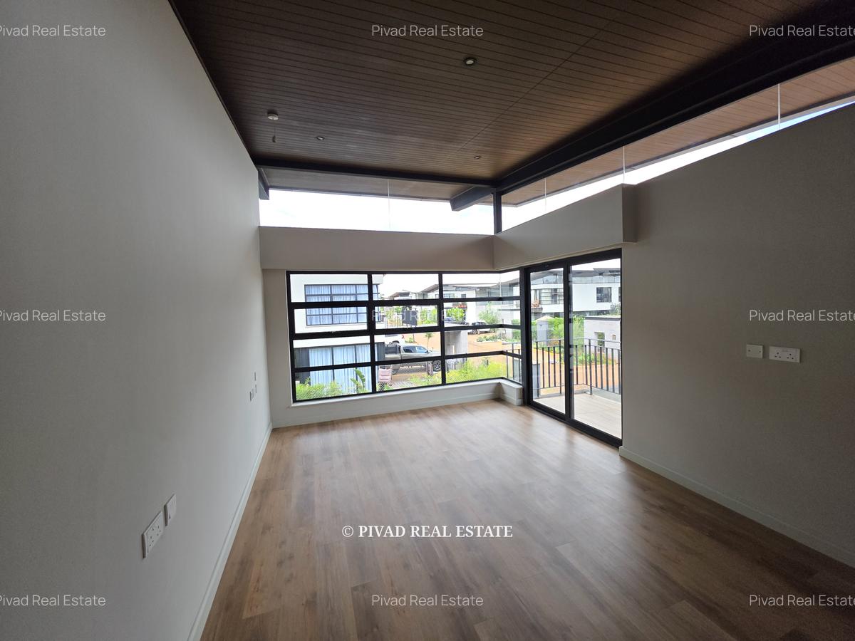 4 Bed Townhouse with Swimming Pool in Runda - 8