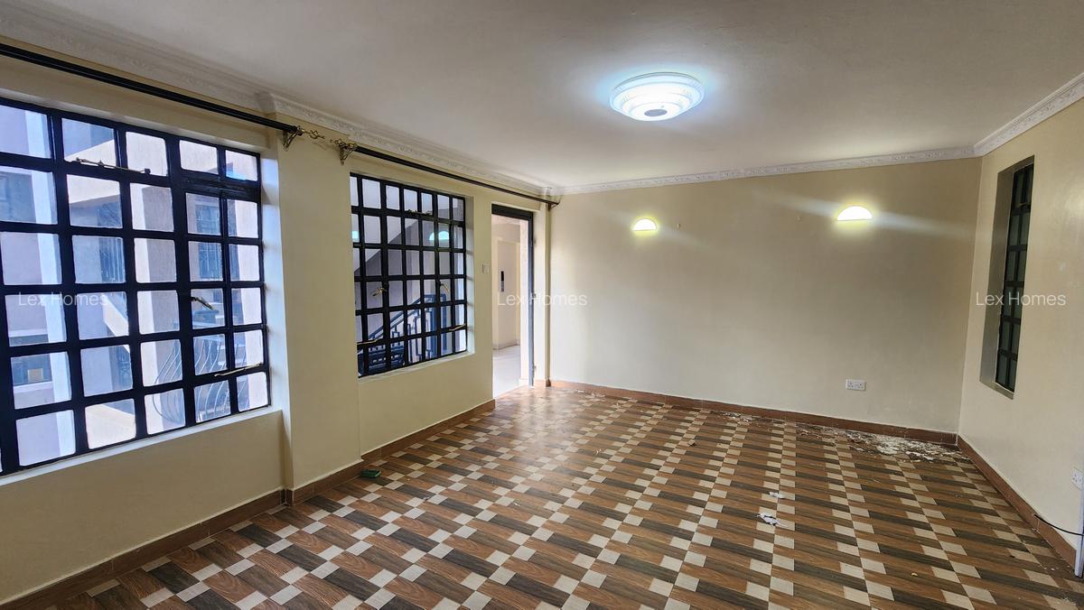 2 Bed Apartment with En Suite at - 3