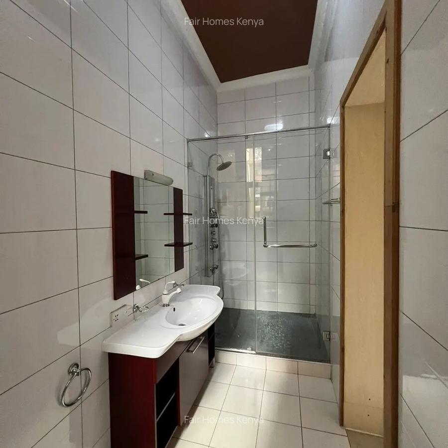 4 Bed Townhouse with En Suite at Riverside Drive - 8