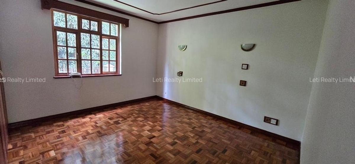4 Bed Townhouse with En Suite in Lavington - 4